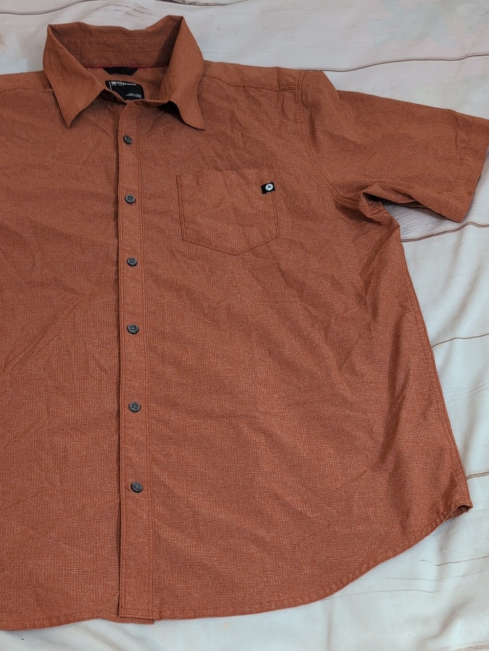 Marmot Aerobora Short-Sleeve Button-Up Shirt in the Picante Orange size XXL - Picture 3 of 7